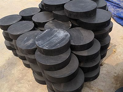 固始县板式橡胶支座由若干层橡胶片与薄钢板经加压硫化